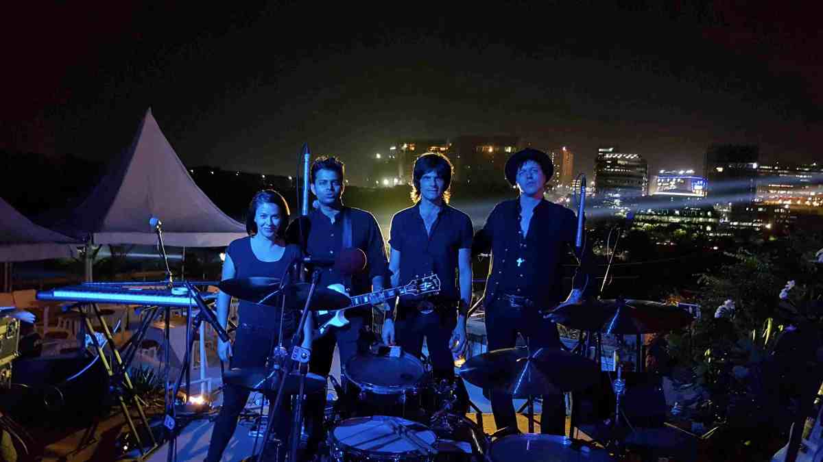 Alluri at Pier 33, Hyderabad, India. (Alluri 2nd left). Phil Martini on Drums and backing vocals