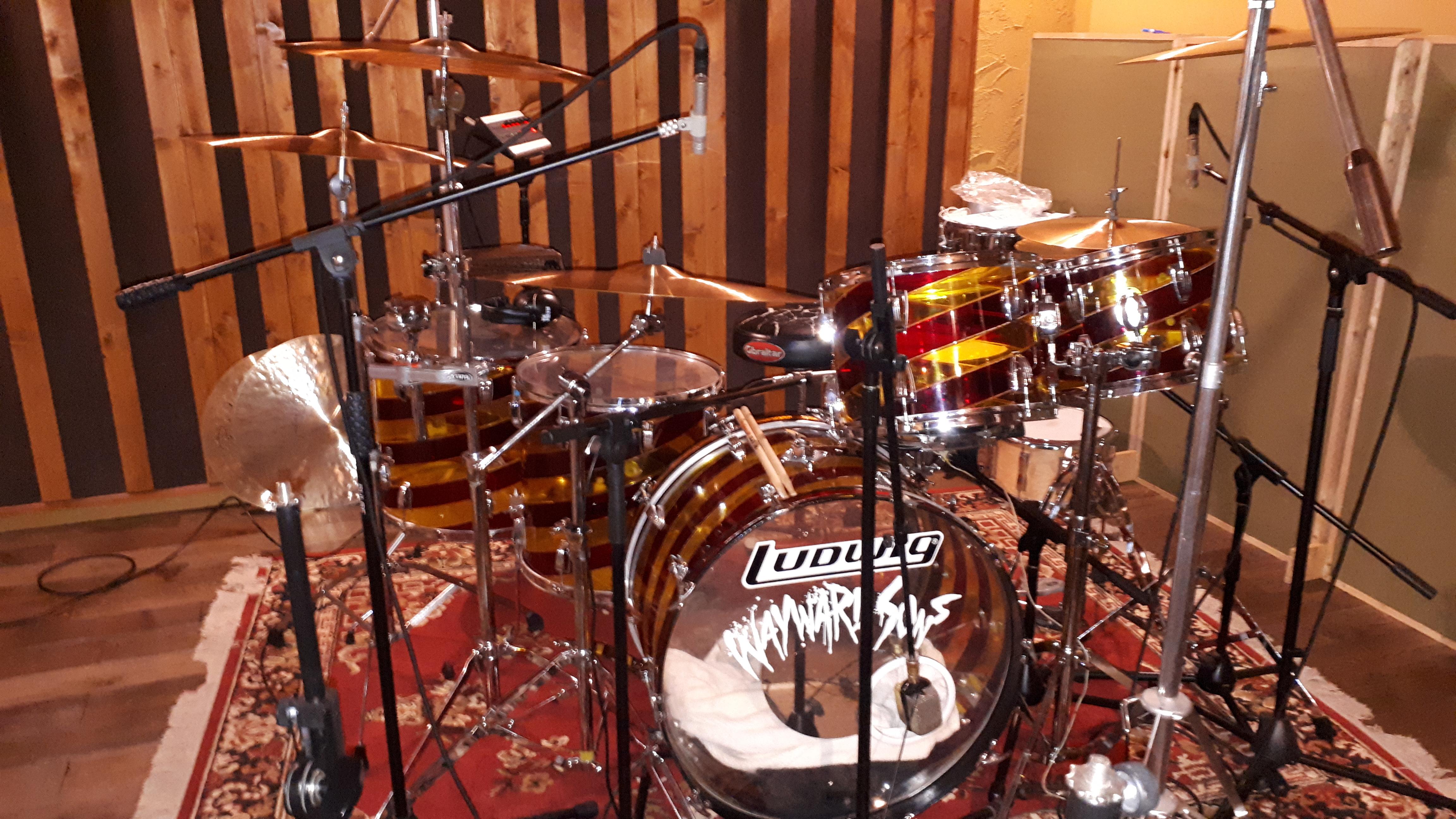 Wayward Sons, Phil Martini, Toby Jepson, Vale Studios, New LP ,Ludwig Vistalite, Candy Cane, Paiste 2002 Cymbals, Vic Firth 3A Drumsticks, Ludwig Snare Drums, Meinl 8" Cowbell, Studio Drummer